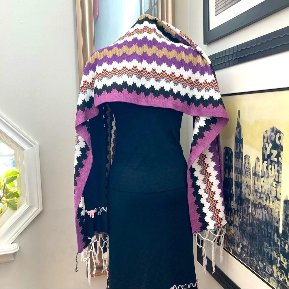 Vintage chevron knit shawl scarf with fringe. - Picture 2 of 4
